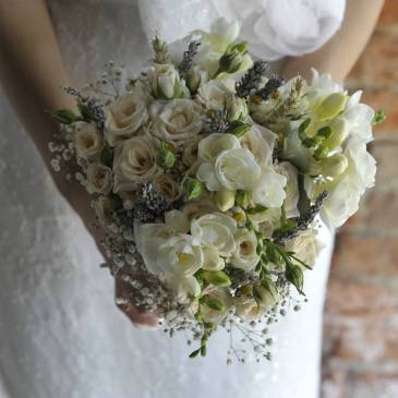 bouquet-country-shabby-fiori-campo-cascinetta-simmi-floral-design