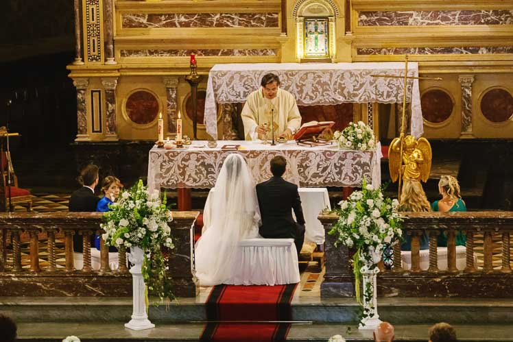 Un matrimonio oro e bianco a Villa Bria