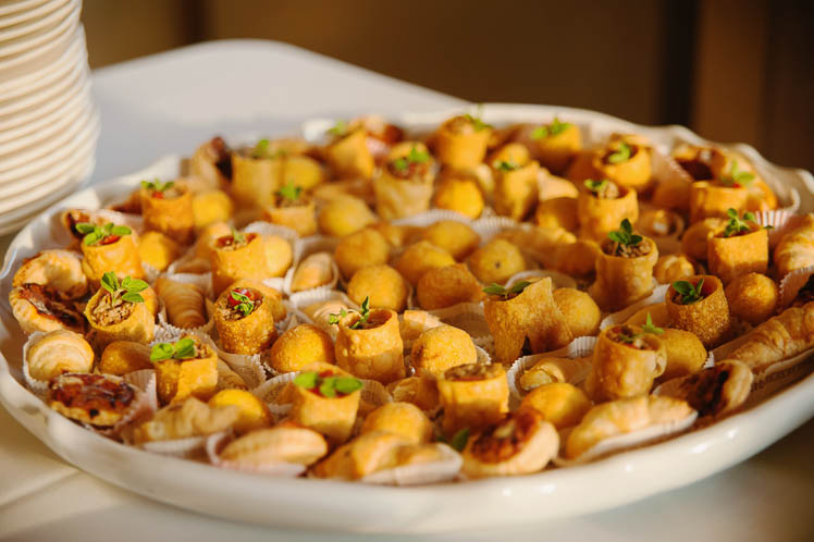 Un matrimonio oro e bianco a Villa Bria