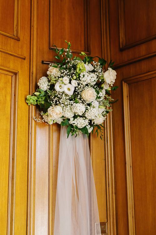 Un matrimonio oro e bianco a Villa Bria