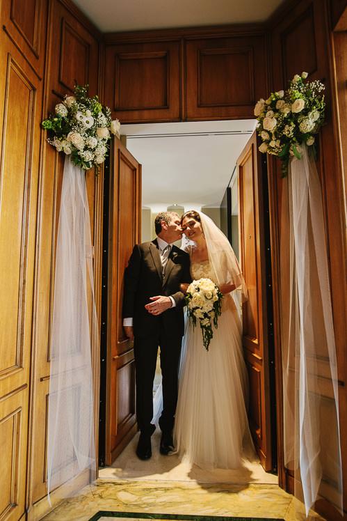 Un matrimonio oro e bianco a Villa Bria